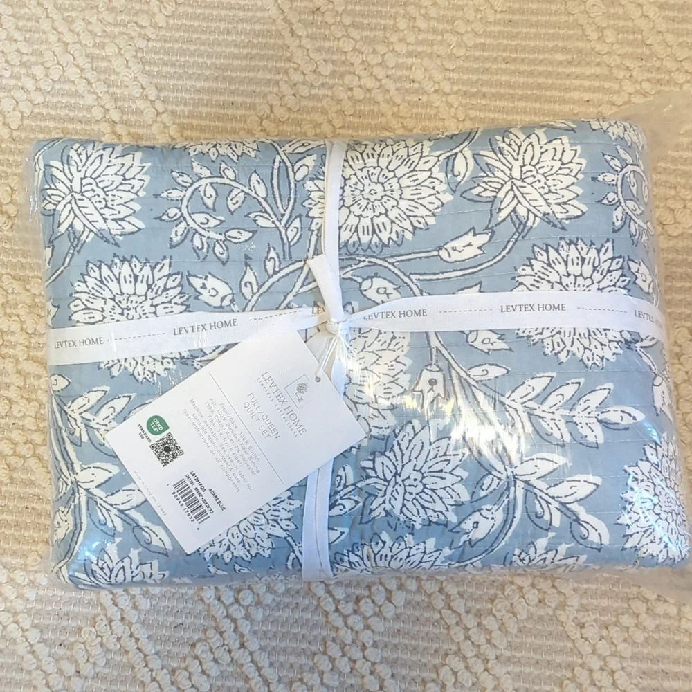 Levtex Home Adare Blue Reversible Full/Queen Quilt Set (88x92in)  2 Pillow Shams